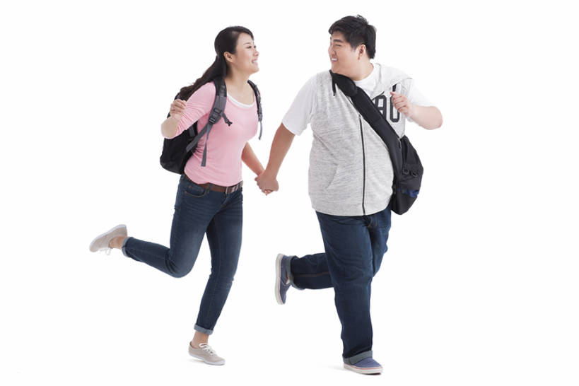东方人,成年人,两个人,学生,跑,笑,微笑,露齿笑,横图,留白,抠图,白色背景,正面,爱情,快乐,友谊,幸福,北京,中国,情人节,亚洲,浪漫,休闲装,背包,站着,温暖,温馨,恩爱,活力,亲密,约会,恋人,摄影,生活方式,和睦,东亚,背包客,陪同,陪伴,男人,男性,年轻男性,年轻女性,女人,女性,亚洲人,中国人,年轻人,情侣,大学生,书,手牵手,彩图,全身,影棚拍摄,爱,伴侣,融洽,成人教育,伴随,bj175