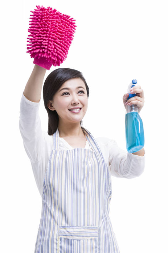 东方人,成年人,中年人,老年人,一个人,家庭主妇,举,笑,微笑,露齿笑,竖图,留白,抠图,白色背景,正面,家务,快乐,幸福,安全,北京,中国,亚洲,仅一个女性,仅一个人,擦,握,工具,围裙,休闲装,干净,抹布,清洁剂,清洁,托,站着,仅一个中年女性,擦洗,握着,摄影,生活方式,卫生,消毒,享乐,喷雾瓶,努力,保洁,忙碌,东亚,去污,洁净,清洗剂,老年女性,女人,女性,中年女性,亚洲人,中国人,玻璃杯,举起,举手,举着,清洗,向上举,向上伸,向上托,半身,彩图,影棚拍摄,欢乐,除菌,清洁产品,例行公事,家务劳动,bj175