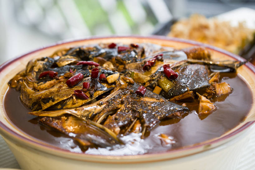 无人,横图,特写,吃饭,晚餐,午餐,静物,餐具,北京,中国,亚洲,丰富,鱼,熟食,香料,鱼肉,美味,食品,饮品,传统,饮食,餐饮,食物,饮料,碗,中国菜,摄影,膳食,可口,清新,中国文化,烧饼,东亚,主菜,适口,彩图,传统文化,鱼头泡饼,bj175