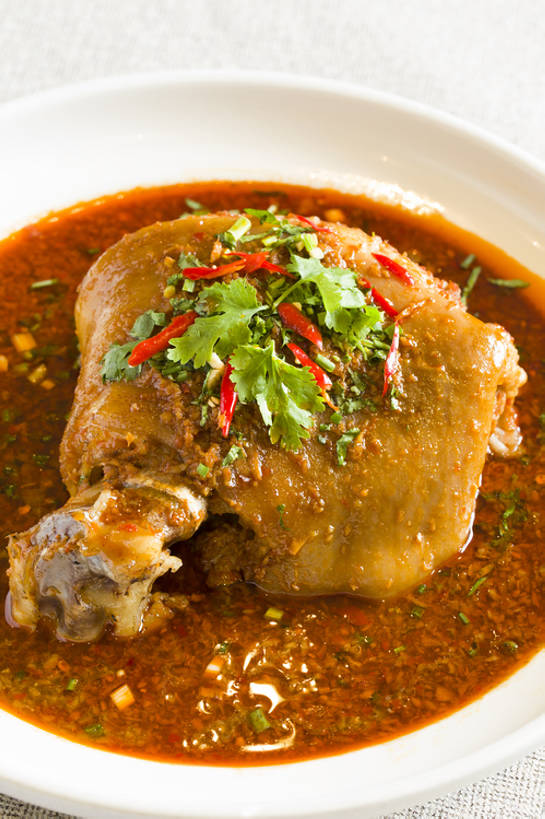 无人,竖图,特写,吃饭,晚餐,午餐,静物,餐具,北京,中国,亚洲,肉,熟食,美味,食品,饮品,传统,猪肉,饮食,餐饮,食物,饮料,碗,中国菜,摄影,膳食,可口,清新,中国文化,肉制品,东亚,主菜,适口,四川菜,彩图,肘子,传统文化,bj175