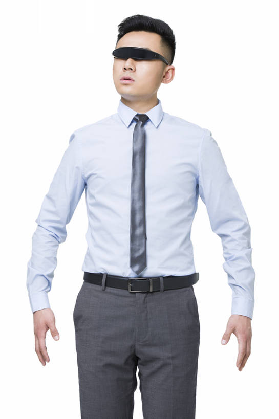 东方人,成年人,一个人,商务人士,商务男性,竖图,白天,抠图,白色背景,正面,衬衫,商务,时尚,信心,互联网,技术,北京,中国,亚洲,仅一个男性,仅一个人,套装,正装,屏幕,器材,眼镜,领带,现代,仅一个年轻男性,黑色,向上看,站着,职业,幻想,活力,摄影,生活方式,便利,创造力,科学技术,酷,效率,商务装,便携式,想象,工薪阶层,自动化,东亚,无线电技术,男人,男性,年轻男性,亚洲人,中国人,年轻人,白领,上班族,沟通,彩图,影棚拍摄,衬衣,办公室职员,多媒体,传媒,bj175