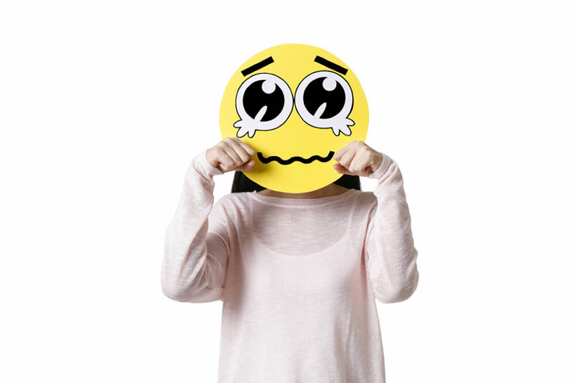 东方人,成年人,脸,头,脸颊,一个人,哭,横图,留白,抠图,白色背景,正面,时尚,失败,纯洁,互联网,北京,中国,亚洲,仅一个年轻女性,仅一个女性,仅一个人,覆盖,圆形,标志,符号,面具,文字,记事本,注视,休闲装,标识,现代,本子,笔记本,观察,看,站着,概念,表情,揉,卡通,可爱,童年,童趣,眼泪,摄影,生活方式,观看,悲伤,察看,创造力,隐藏,伤心,难过,关注,标点,问题,情绪,童真,东亚,烂漫,无邪,可怜,挫败,悲哀,哀痛,悲戚,悲痛,天真,年轻女性,女人,女性,亚洲人,中国人,年轻人,头部,脸部,脸蛋,面部,半身,彩图,影棚拍摄,文字表情,颜表情,颜文字,拟人,表情符号,bj175