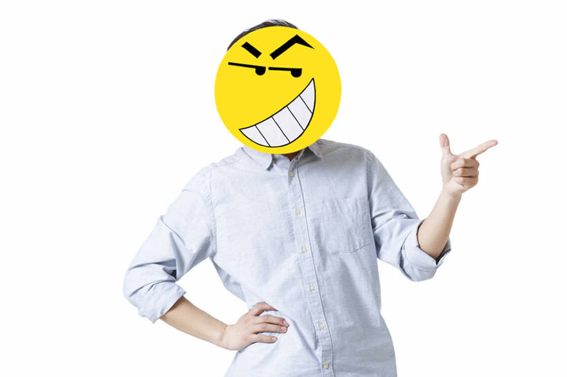 东方人,成年人,脸,头,脸颊,一个人,笑,微笑,露齿笑,横图,留白,抠图,白色背景,正面,快乐,幸福,纯洁,互联网,北京,中国,亚洲,仅一个男性,仅一个人,覆盖,圆形,标志,符号,面具,枪,文字,记事本,注视,休闲装,标识,现代,手叉腰,仅一个年轻男性,本子,笔记本,观察,看,手势,站着,概念,表情,卡通,可爱,乐趣,竖,淘气,童年,童趣,斜视,摄影,手枪,生活方式,观看,翘,幽默,察看,创造力,笑脸,隐藏,享乐,食指,关注,标点,奸笑,情绪,童真,东亚,烂漫,无邪,天真,男人,男性,年轻男性,亚洲人,中国人,年轻人,大拇指,头部,脸部,脸蛋,面部,半身,彩图,影棚拍摄,欢乐,文字表情,颜表情,颜文字,打手势,拟人,表情符号,bj175