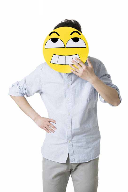 东方人,成年人,脸,头,脸颊,一个人,笑,微笑,露齿笑,竖图,留白,抠图,白色背景,正面,快乐,幸福,纯洁,互联网,北京,中国,亚洲,仅一个男性,仅一个人,覆盖,圆形,标志,符号,面具,文字,记事本,休闲装,标识,现代,手叉腰,仅一个年轻男性,本子,笔记本,手势,站着,概念,表情,卡通,可爱,淘气,童年,童趣,遮,遮掩,摄影,生活方式,创造力,笑脸,掩盖,隐藏,享乐,遮挡,标点,情绪,童真,东亚,烂漫,无邪,遮盖,掩饰,偷笑,天真,男人,男性,年轻男性,亚洲人,中国人,年轻人,头部,脸部,脸蛋,面部,彩图,影棚拍摄,欢乐,文字表情,颜表情,颜文字,打手势,拟人,捂住,好消息,表情符号,bj175