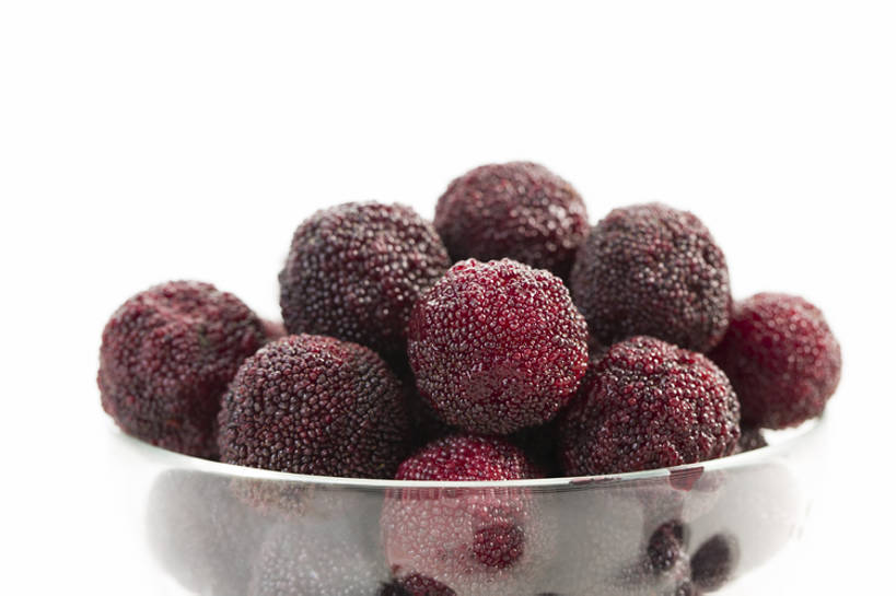 无人,横图,特写,留白,抠图,白色背景,静物,水果,玻璃,北京,中国,亚洲,许多,堆叠,丰富,美味,食品,饮品,很多,营养,饮食,食物,饮料,红色,容器,碗,健康,素食,成熟,酸,摄影,杨梅,有机食品,维生素,可口,清新,东亚,健康食物,适口,彩图,影棚拍摄,bj175