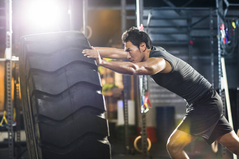 东方人,成年人,肌肉,健壮,一个人,运动员,体育馆,健身房,运动场,推,横图,室内,白天,侧面,镜头眩光,运动服,锻炼,时尚,运动,信心,举重,城市,北京,中国,亚洲,仅一个男性,仅一个人,弯腰,握,短裤,服装,背心,砝码,训练,运动器械,体育场,现代,仅一个年轻男性,衣服,轮胎,站着,健康,表情,健身器械,活力,力量,握着,摄影,服饰,生活方式,健美,练习,衣着,穿着,瘦身,体育器械,决心,努力,爱好,健身器材,塑形,塑身,逆光,东亚,大力士,运动馆,衣饰,男人,男性,年轻男性,亚洲人,中国人,年轻人,彩图,运动器材,运动装,举重运动,健身俱乐部,bj175