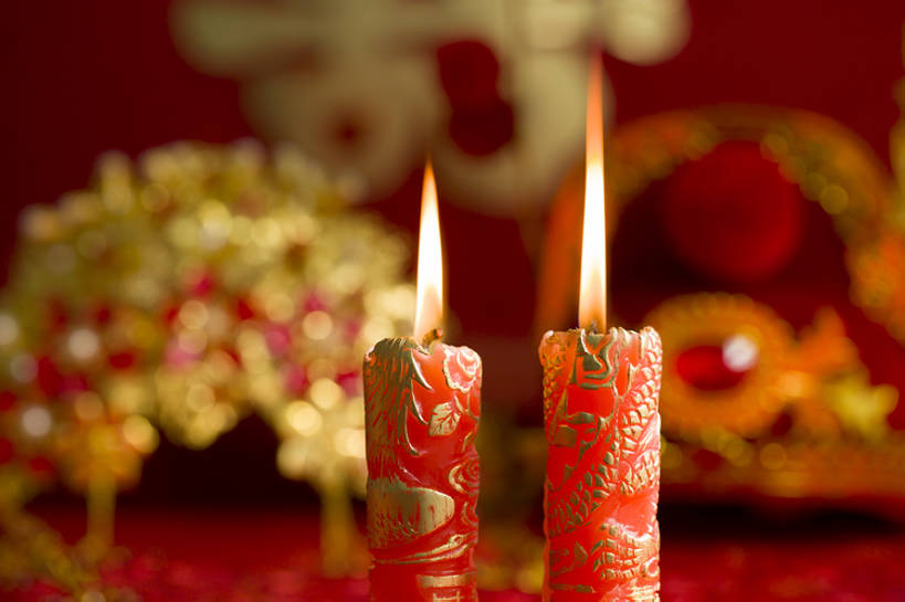 无人,横图,特写,留白,婚礼,快乐,幸福,运气,静物,蜡烛,北京,中国,亚洲,风俗,庆祝,装饰,烛光,光,一对,古典,结婚,浪漫,传统,红色,点燃,喜庆,精神,摄影,纪念,仪式,风格,中国文化,典礼,古典风格,东亚,式样,制度,彩图,影棚拍摄,高兴,传统文化,洞房,喜烛,bj175