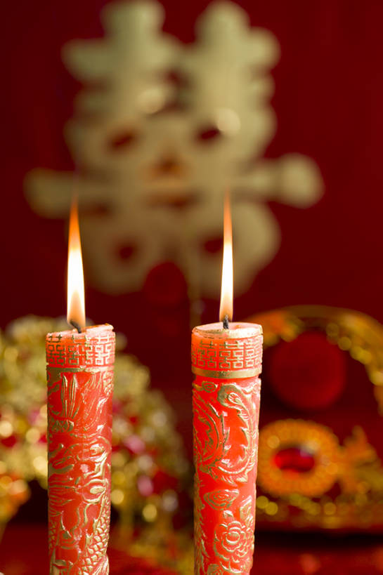 无人,竖图,特写,留白,婚礼,快乐,幸福,运气,静物,蜡烛,北京,中国,亚洲,风俗,庆祝,装饰,烛光,光,一对,古典,结婚,浪漫,传统,红色,点燃,喜庆,汉字,精神,摄影,纪念,仪式,风格,中国文化,典礼,古典风格,喜字,东亚,式样,制度,彩图,影棚拍摄,高兴,传统文化,洞房,喜烛,bj175