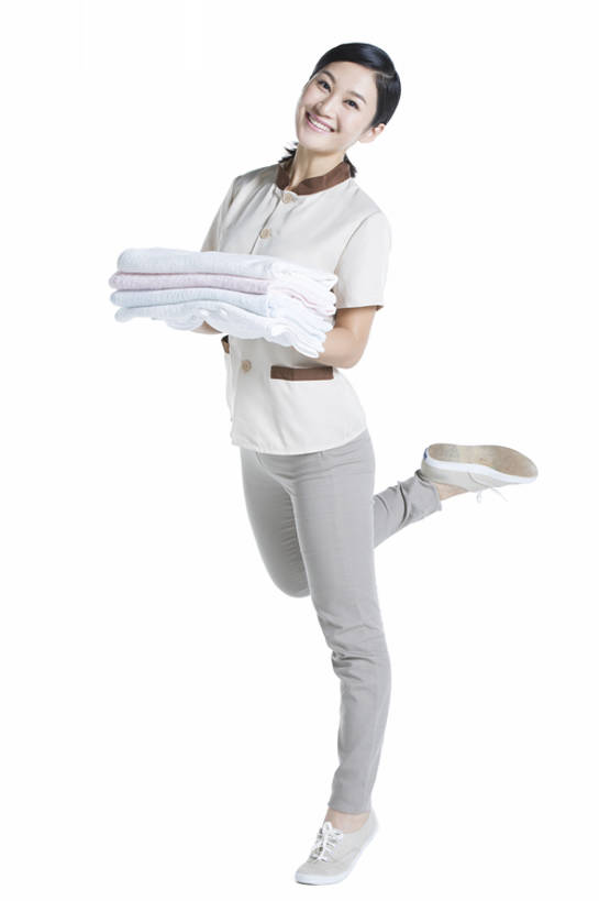东方人,成年人,一个人,服务员,清洁工,站,跑,笑,微笑,露齿笑,竖图,留白,抠图,白色背景,正面,制服,家务,快乐,幸福,信心,北京,中国,亚洲,仅一个年轻女性,仅一个女性,仅一个人,握,堆叠,劳动,工作,半空,注视,干净,毛巾,观察,看,站着,职业,服务,握着,摄影,生活方式,观看,活动,单腿,察看,女仆,享乐,洗衣房,关注,清洁员,保洁员,东亚,保姆,仆人,清洁人员,责任,保母,年轻女性,女人,女性,亚洲人,中国人,年轻人,服务生,清洁工人,侍者,捧着,清洗,洗涤,站立,彩图,全身,影棚拍摄,欢乐,家务劳动,bj175