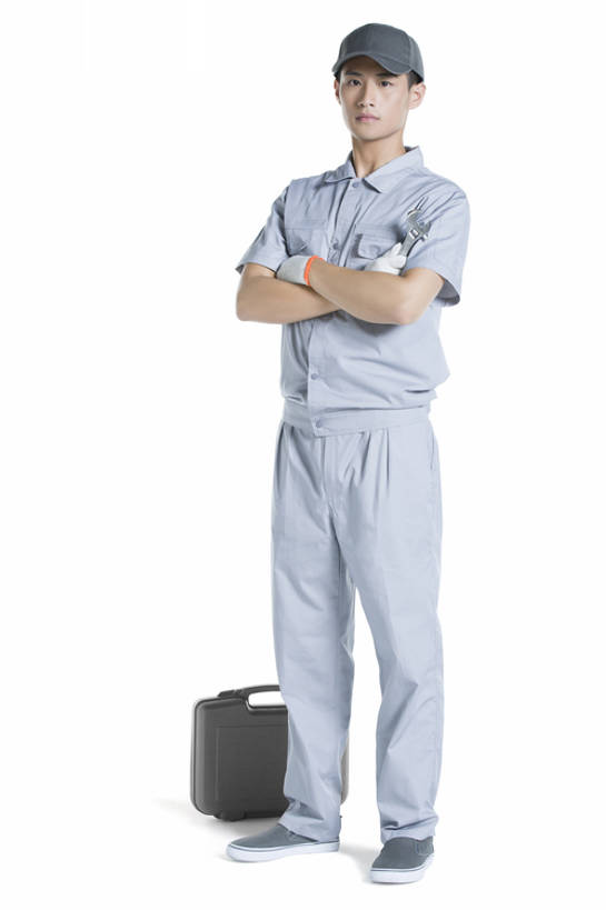 东方人,成年人,一个人,服务员,修理工,工程师,双手交叉,竖图,留白,抠图,白色背景,正面,制服,信心,帽子,北京,中国,亚洲,仅一个男性,仅一个人,握,工具,注视,工人,仅一个年轻男性,手套,观察,看,站着,职业,工具箱,鸭舌帽,服务,握着,摄影,生活方式,观看,扳手,修理,工程,察看,双手抱胸,关注,肖像,东亚,责任,技能,认真,男人,男性,年轻男性,亚洲人,中国人,年轻人,服务生,侍者,员工,技术员,彩图,全身,影棚拍摄,匠人,劳动者,体力工,工人阶级,bj175
