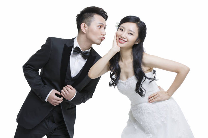 东方人,成年人,两个人,夫妻,丈夫,妻子,新娘,新郎,笑,微笑,露齿笑,横图,抠图,白色背景,正面,婚纱,爱情,婚礼,时尚,快乐,幸福,北京,中国,亚洲,连接,弯腰,服装,正装,庆祝,并排,领结,结婚,浪漫,玩,注视,现代,手叉腰,观察,看,站着,温暖,温馨,喜庆,恩爱,活力,亲密,恋人,摄影,生活方式,观看,纪念,马甲,幽默,严肃,和睦,察看,高雅,享乐,神圣,关注,蜜月,东亚,陪同,新婚,燕尾服,陪伴,开端,认真,男人,男性,年轻男性,年轻女性,女人,女性,亚洲人,中国人,年轻人,夫妇,情侣,亲吻,彩图,影棚拍摄,礼服,爱,高兴,欢乐,深情,伴侣,融洽,订婚,伴随,bj175