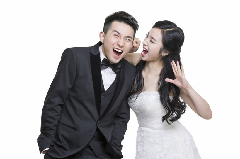 东方人,成年人,耳朵,两个人,夫妻,丈夫,妻子,新娘,新郎,拉,横图,抠图,白色背景,正面,婚纱,爱情,婚礼,时尚,快乐,幸福,北京,中国,亚洲,连接,服装,正装,庆祝,领结,结婚,浪漫,大喊,现代,站着,张嘴,温暖,温馨,喜庆,鬼脸,恩爱,淘气,斜视,恋人,摄影,生活方式,纪念,马甲,幽默,严肃,和睦,暴力,神圣,扮鬼脸,蜜月,进攻,张大嘴巴,东亚,陪同,新婚,燕尾服,支配,陪伴,开端,欺凌,认真,男人,男性,年轻男性,年轻女性,女人,女性,亚洲人,中国人,年轻人,耳,耳部,夫妇,情侣,张开嘴,两手抄兜,说话,半身,彩图,影棚拍摄,礼服,高兴,伴侣,融洽,订婚,伴随,bj175