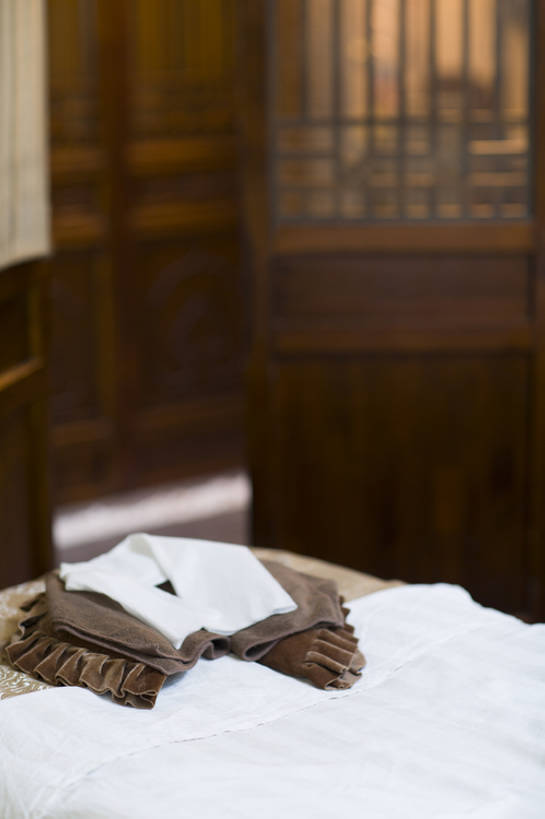 无人,商店,竖图,室内,植物,床,北京,中国,亚洲,准备,草药,药草,床单,古典,被子,商铺,传统,中药,毛巾,药店,保养,放松,保健,摄影,药房,药铺,生活方式,医疗,被单,中国文化,药材,中草药,中药房,东亚,按摩床,中药材,本草,市肆,商号,替代疗法,彩图,店铺,搓背床,理疗床,美容床,指压床,传统文化,门诊部,物理疗法,诊疗室,bj175