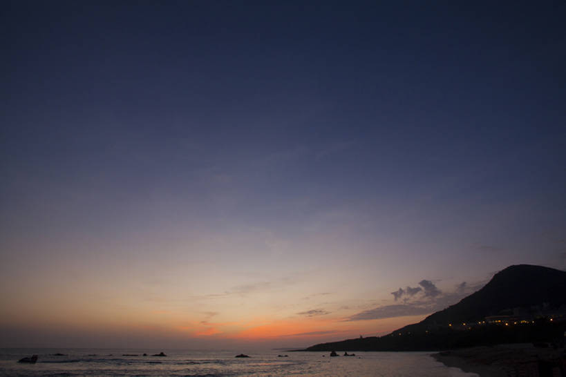 无人,横图,室外,旅游,度假,海洋,美景,日落,山,水,标志建筑,地标,建筑,台湾,中国,亚洲,岛,地平线,景观,水面,水平线,晚霞,霞光,云,落日,建筑群,云层,娱乐,建设,风景,天空,自然,黄昏,享受,休闲,景色,彩霞,放松,摄影,宁静,环境,照亮,生态,自然风光,逆光,海景,东亚,台南,夕照,薄暮,暗礁,夕阳,彩图,旅行,傍晚,恒春半岛,斜阳,广角,垦丁,bj175