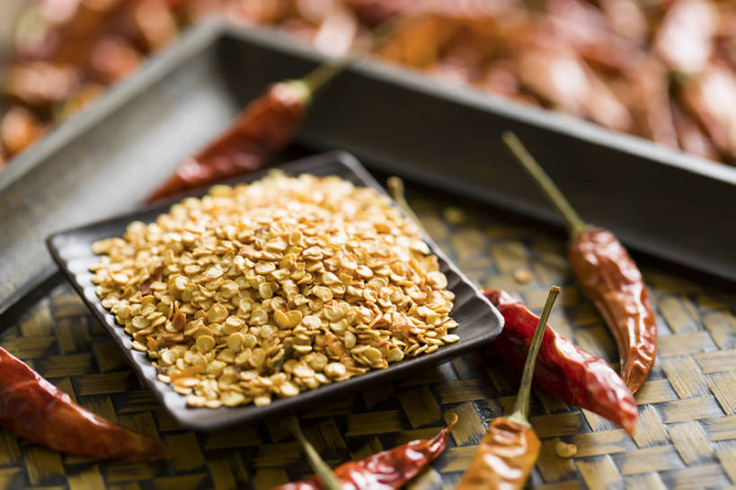 无人,横图,特写,桌子,辣椒,静物,中国,亚洲,许多,准备,堆叠,丰富,干燥,材料,粉末,辣椒籽,调料,香料,食品,调味品,很多,餐盘,粉,南美,摄影,研磨,南美洲,拉丁美洲,美洲,干的,东亚,首府,亚美利加洲,粉状,南亚美利加洲,粉剂,法属圭亚那,卡宴,红辣椒,烹调,彩图,影棚拍摄,成分,bj175