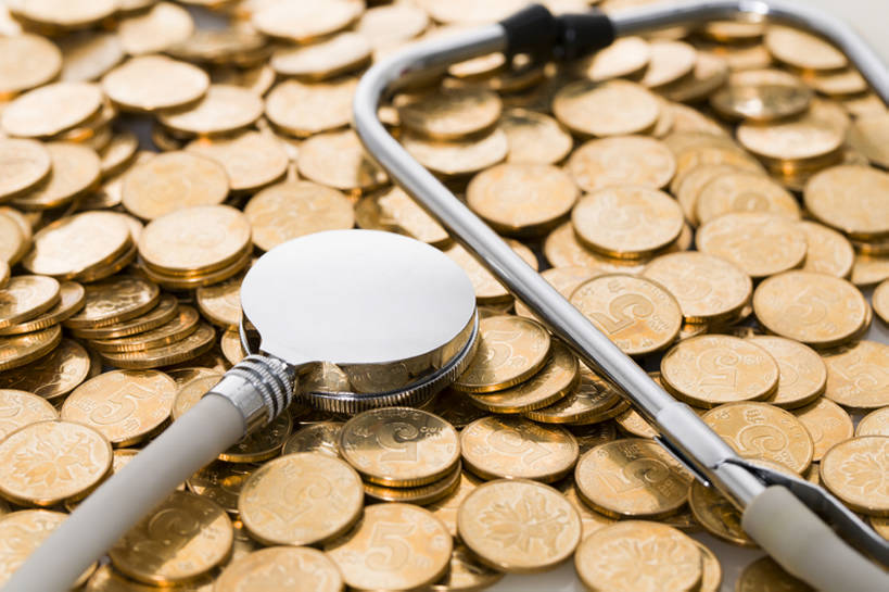 无人,横图,特写,钱,人民币,静物,北京,中国,亚洲,许多,堆叠,丰富,检查,小的,钱币,很多,听诊器,概念,健康,金融,投资,摄影,经济,体检,疾病,危机,消极,医疗器械,存款,问题,流通,贸易,东亚,债务,恢复,想法,货币,现金,硬币,彩图,影棚拍摄,全画幅,体格检查,bj175