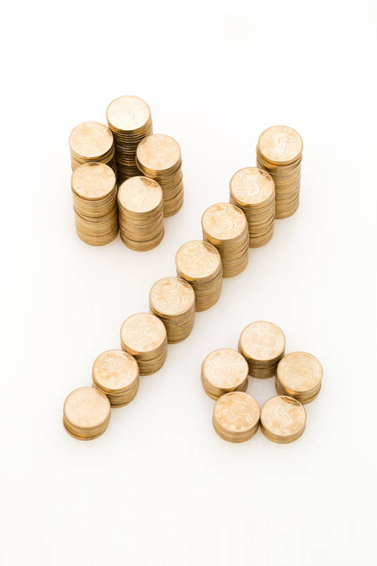 无人,竖图,特写,留白,抠图,白色背景,钱,人民币,静物,北京,中国,亚洲,一排,许多,堆叠,形状,整齐,符号,钱币,很多,汇率,现代,排列,概念,百分号,财富,金融,理财,投资,摄影,生长,经济,百分比,创造力,简单,顺序,队列,百分率,存款,反差,比例,流通,贸易,东亚,构图,想法,货币,现金,硬币,设计,彩图,高角度拍摄,影棚拍摄,百分数,比率,分数值,bj175