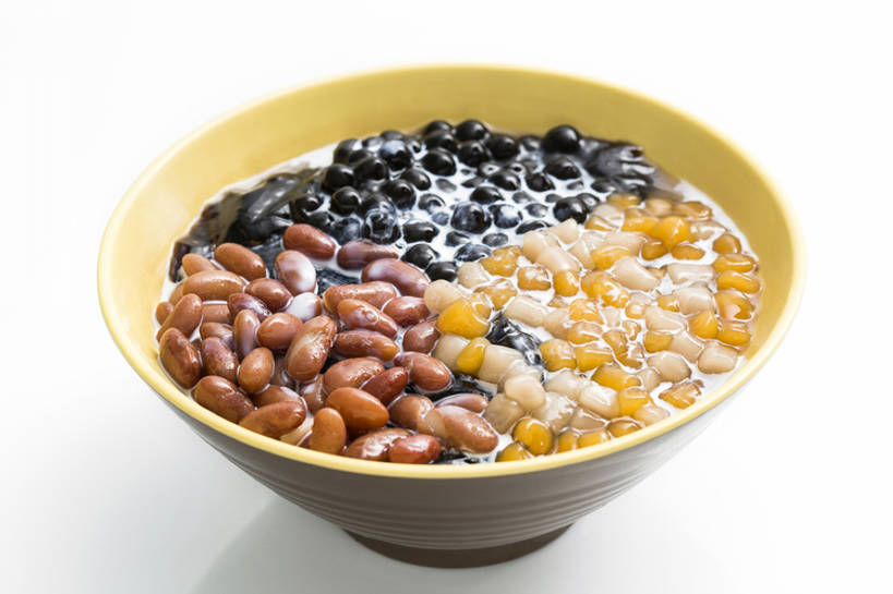 点心,牛奶,无人,横图,特写,留白,抠图,白色背景,豆,静物,北京,中国,亚洲,融化,材料,美味,食品,甜点,甜品,饮品,饮食,食物,糕点,饮料,碗,甜食,健康,摄影,有机食品,混合,可口,清新,东亚,健康食物,适口,彩图,影棚拍摄,芋圆,仙草冻,bj175