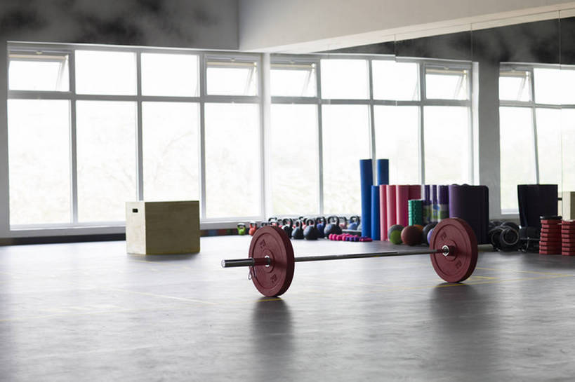 无人,健身房,横图,室内,白天,锻炼,运动,举重,杠铃,窗户,城市,北京,中国,亚洲,砝码,器材,运动器械,现代,盒子,健身器械,摄影,健美,瘦身,健身器材,塑形,东亚,彩图,运动器材,举重运动,健身俱乐部,bj175