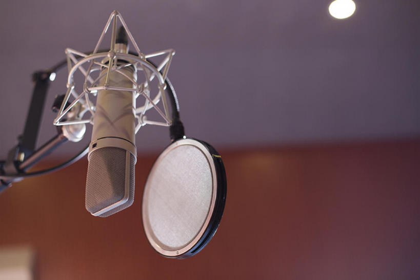 无人,横图,室内,特写,夜晚,留白,仰视,时尚,静物,北京,中国,亚洲,音乐,娱乐,现代,摄影,录音棚,麦克风,录音,扩音器,东亚,彩图,低角度拍摄,数码录音机,数字录音器,bj175