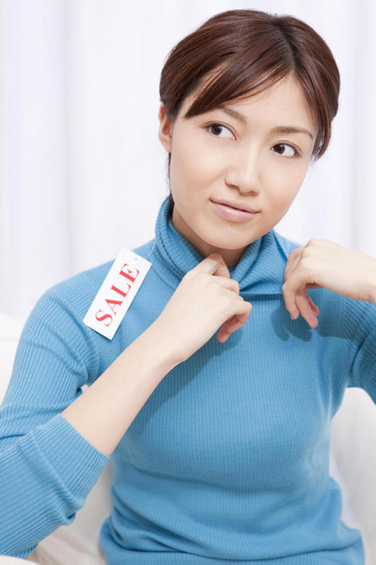 东方人,成年人,一个人,室内,毛衣,仅一个年轻女性,仅一个女性,仅一个人,穿,年轻女性,女人,女性,亚洲人,年轻人,半身,bj175