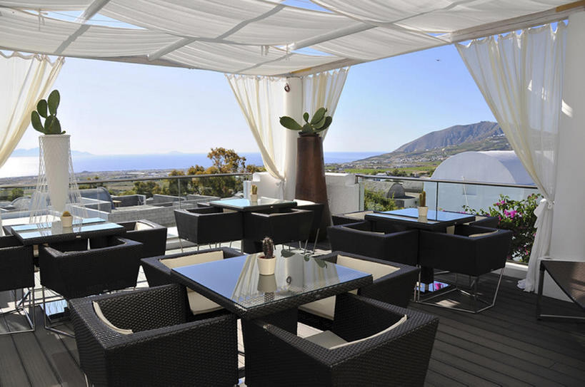 无人,横图,白天,别墅,沙发,阳台,桌子,建筑,椅子,希腊,欧洲,摄影,建造,基克拉迪群岛,圣托里尼岛,华贵,希腊共和国,基克拉泽斯群岛,海滩,彩图,餐馆,bj175