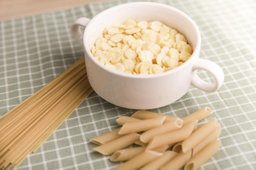 意大利面,通心粉,无人,横图,早餐,静物,杯子,中国,亚洲,玉米片,生食,美味,食品,饮品,营养,饮食,餐饮,食物,饮料,碗,摄影,可口,东亚,尖管通心粉,通心粉管,健康食物,适口,彩图,bj175