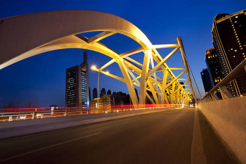 无人,栏杆,横图,室外,夜晚,消失点,旅游,度假,旅途,美景,日落,城市风光,城市,高速公路,建筑,街道,立交桥,路,路灯,摩天大楼,北京,中国,亚洲,直线,景观,路边,桥,分界线,停车线,交通,首都,娱乐,现代,风景,天空,享受,休闲,办公大楼,景色,放松,运输,摄影,双黄线,车行道,车行道分界线,自驾游,照亮,都市风光,标线,市区,高架桥,东亚,发展,车行线,高架道路,中华人民共和国,北京市,京,北平,华北地区,天津市,繁荣,金融区,彩图,旅行,北京CBD,北京商务中心区,中国北京大北窑,进步桥,汽车广告背景图,bj175