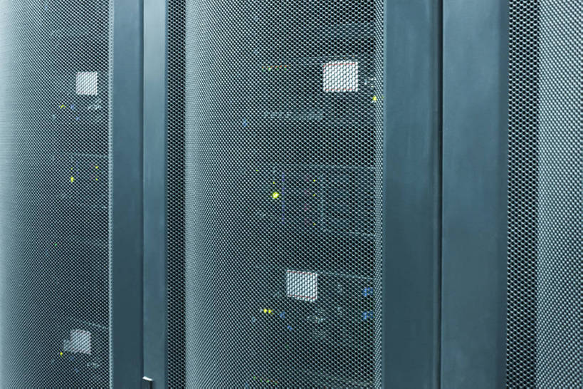 无人,横图,特写,安全,信心,互联网,技术,数据,科技,门,北京,中国,亚洲,连接,科学,因特网,网络,网址,信息,金属,电器,配件,器材,域名,支架,指示灯,铁丝网,联系,现代,容器,箱子,橱柜,工具箱,工业,通信,创意,摄影,储藏,保护,支撑,电子元件,主机,部分,复杂,部件,电流,控制,工程,操作,机房,储存,地址,计算机设备,母板,东亚,网络服务器,控制室,无线电技术,技能,机件,彩图,贮存,网络安全防护,工业机械,bj175