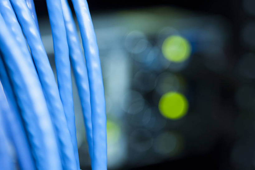 无人,横图,特写,通讯,安全,信心,互联网,技术,数据,科技,北京,中国,亚洲,连接,环绕,缠绕,传输,科学,因特网,网络,网址,信息,电缆,电器,配件,器材,域名,指示灯,插座,联系,现代,蓝色,工业,通信,创意,摄影,保护,支撑,网线,主机,部分,复杂,部件,电流,控制,工程,数据线,金属丝,操作,家用电器,机房,水晶头,地址,USB线,纠缠,计算机设备,母板,插线板,拖线板,东亚,网络服务器,控制室,线缆,电源转换器,排插,无线电技术,技能,机件,计算机,计算机电缆,彩图,USB数据线,网络安全防护,接线板,工业机械,bj175