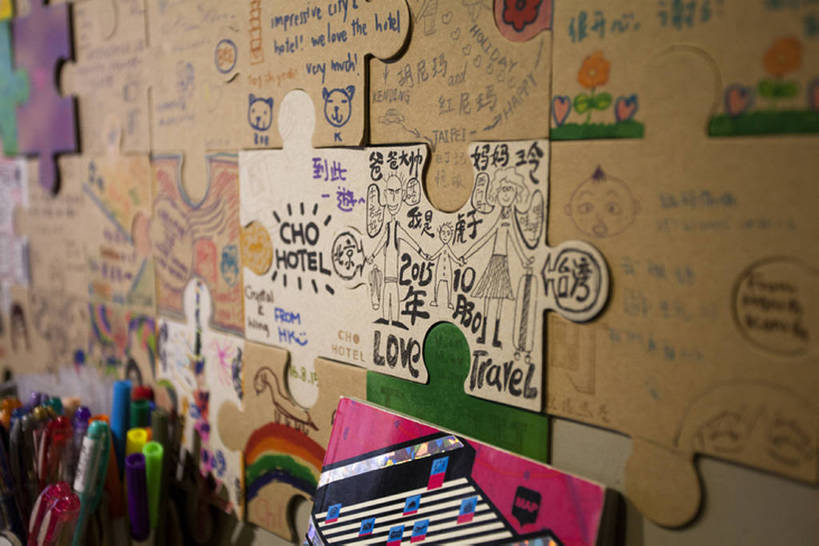 儿童,无人,家庭,父母,母亲,父亲,儿子,横图,室内,台湾,中国,亚洲,鲜艳,墙,卡片,温暖,温馨,一家人,汉字,童年,摄影,怀旧,和睦,记忆,聚集,亲情,作画,字母表,东亚,台北,彩图,旅行,爱,涂鸦,毡尖笔,留言板,融洽,bj175