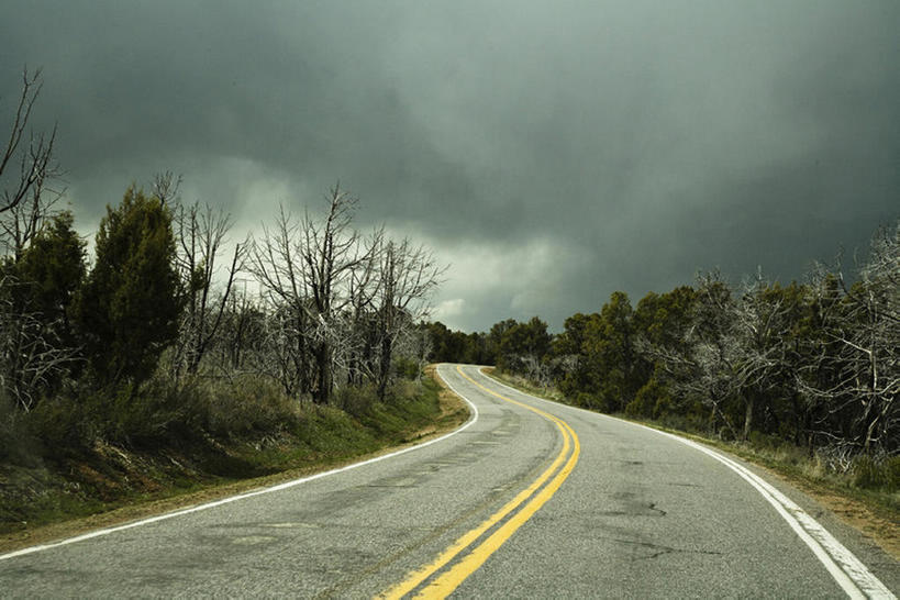 无人,横图,室外,白天,背景,多云,高速公路,路,美国,弯曲,方向,运输,摄影,双黄线,宁静,科罗拉多州,彩图,旅行,汽车广告背景图,bj175