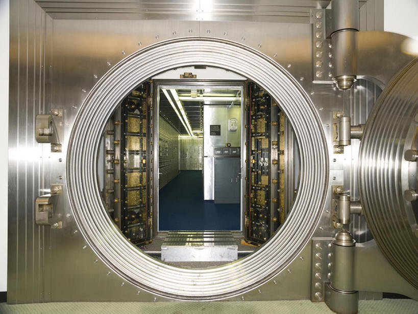 无人,银行,横图,室内,商务,安全,门,美国,钢铁,金属,拱门,门口,防护,锁,打开,保险箱,金融,理财,摄影,建造,经济,保护,定时器,开启,保险,存款,流通,贸易,伊利诺斯州,芝加哥市,保全,周全,安稳,安定,平安,彩图,安防系统,安全设备,bj175