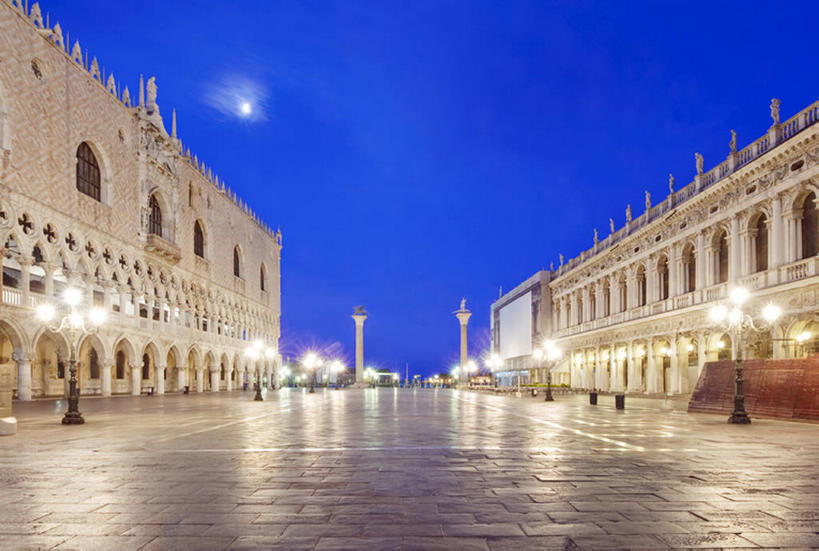 无人,广场,横图,室外,夜晚,旅游,度假,名胜古迹,标志建筑,城市,地标,建筑,路灯,意大利,欧洲,威尼斯,遗迹,黎明,古典,古迹,文物,娱乐,建设,古建筑,天空,享受,休闲,旅游胜地,放松,摄影,照亮,都市风光,南欧,古典风格,古文明,威尼托大区,圣马可大教堂,圣马可广场,彩图,旅行,bj175