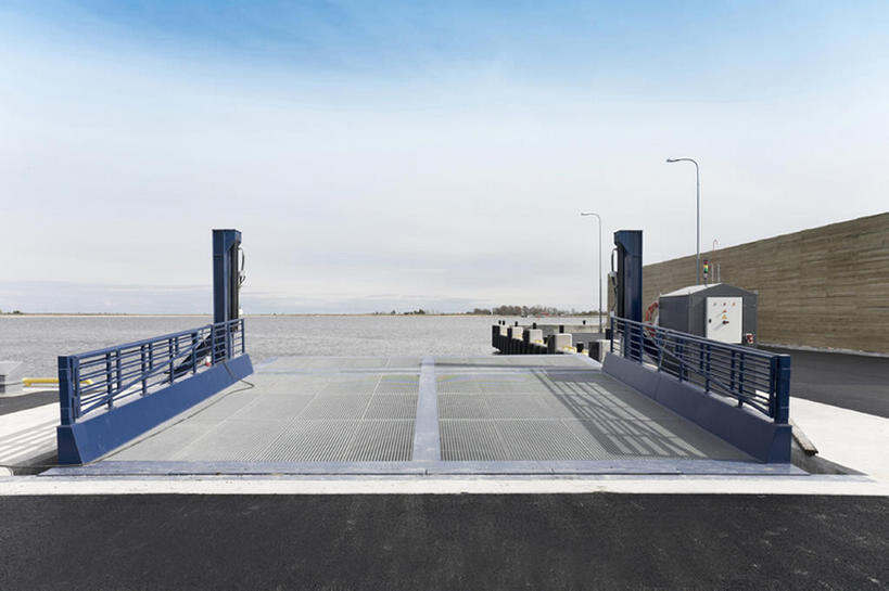 无人,码头,横图,室外,白天,水,欧洲,爱沙尼亚,停靠,地形,海岸线,陆地,水边,自然,摄影,停泊,东欧,系船柱,彩图,海港,bj175