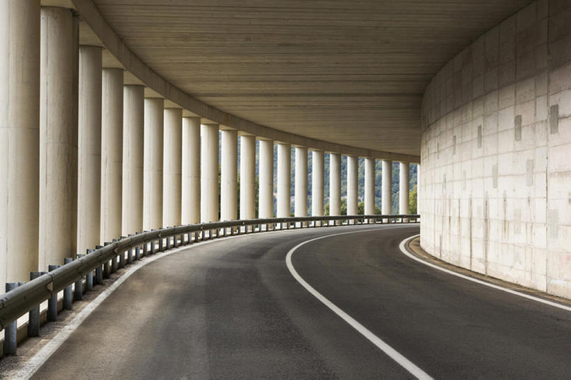 无人,横图,室外,白天,高速公路,路,意大利,欧洲,曲折,弯曲,隧道,圆柱,地形,建筑物,摄影,建造,蜿蜒,大道,地下通道,少校,彩图,公路隧道,bj175