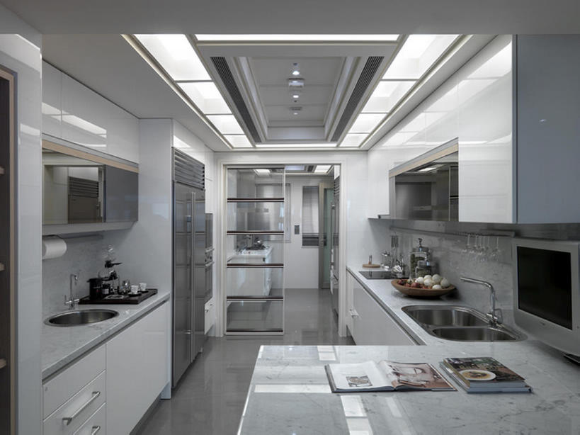 无人,家庭,横图,室内,奢侈,时尚,厨房,柜子,门,桌子,杂志,中国,亚洲,一排,准备,整齐,水槽,水龙头,冰箱,灶台,公寓,食品,豪华,干净,现代,布置,架子,排列,盘子,茶壶,装饰物,碗,打开,温暖,温馨,一家人,财富,摄影,电灯,华丽,样板房,照亮,和睦,高雅,简单,开启,队列,清新,华贵,抽油烟机,东亚,富丽,华美,设计,茶杯,彩图,融洽,华侈,奢华,上层阶级,bj175