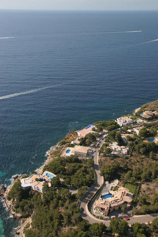 无人,家,竖图,俯视,航拍,室外,白天,天线,建筑,日光,西班牙,欧洲,蓝色,摄影,建造,地中海,鸟瞰,豪宅,马略卡,彩图,高角度拍摄,欧申赛德,居住区,房屋建设,bj175