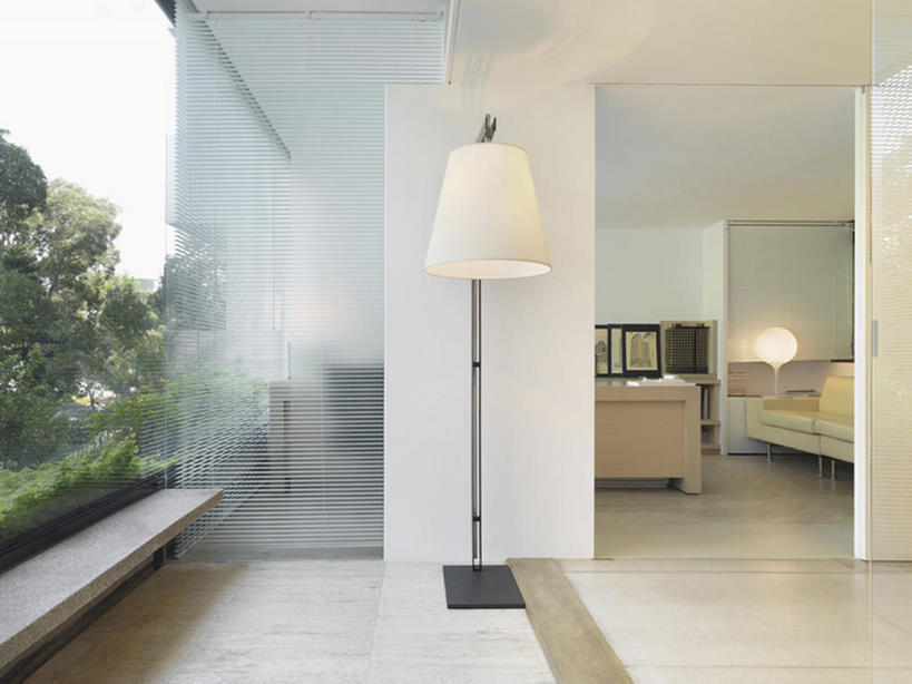 无人,办公室,横图,室内,白天,商务,奢侈,时尚,家具,阳台,装修,建筑,台湾,日光,中国,亚洲,一排,整齐,正门,光,地面,豪华,干净,现代,书桌,布置,灯,排列,灯具,落地灯,办公大楼,财富,摄影,建造,生活方式,华丽,明亮,照亮,高雅,住房,风格,照明设备,队列,华贵,豪宅,东亚,台北,富丽,华美,式样,设计,彩图,当代,泛光灯,华侈,奢华,bj175