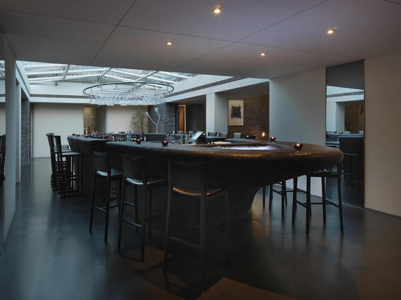 无人,酒吧,横图,室内,时尚,吧台,家具,桌子,椅子,一排,整齐,饭厅,干净,现代,座位,排列,摄影,风格,队列,华贵,设计,彩图,餐馆,bj175