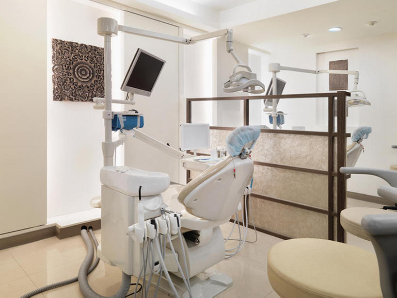 无人,办公室,医院,横图,室内,机器,显示器,技术,一排,整齐,医学,工具,器材,干净,设备,现代,建筑物,座位,排列,白色,摄影,医疗,医疗设备,卫生,牙科设备,风格,队列,医疗器械,医疗工具,口腔卫生,医疗机构,检测工具,设计,牙医,彩图,病院,诊所,牙科椅,牙科治疗椅,牙椅,当代,门诊部,口腔医学,诊疗室,bj175