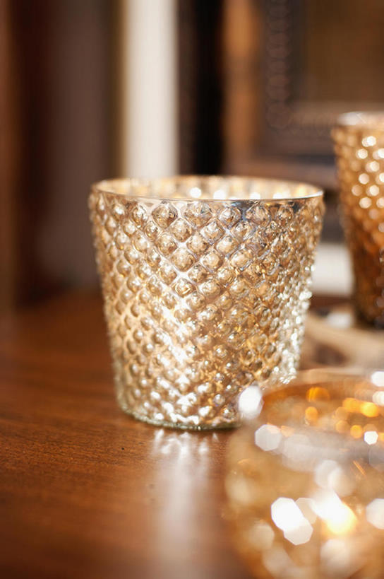 无人,竖图,室内,特写,桌子,静物,美国,艺术,反射,烛台,艺术品,容器,工艺品,摄影,生活方式,黄铜,住房,风格,华贵,彩图,金子,上层阶级,bj175