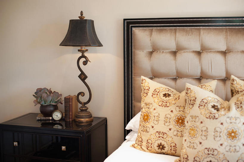 无人,家,横图,室内,特写,床,台灯,卧室,酒店,一排,整齐,房屋,干净,灯,排列,床头柜,枕头,摄影,生活方式,高雅,住房,风格,队列,房地产,彩图,当代,bj175