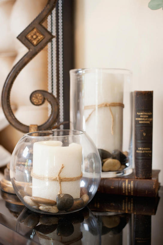 无人,家,竖图,室内,蜡烛,玻璃,一排,整齐,烛台,干净,排列,床头柜,摄影,生活方式,高雅,风格,队列,华贵,古典风格,书,彩图,上层阶级,bj175