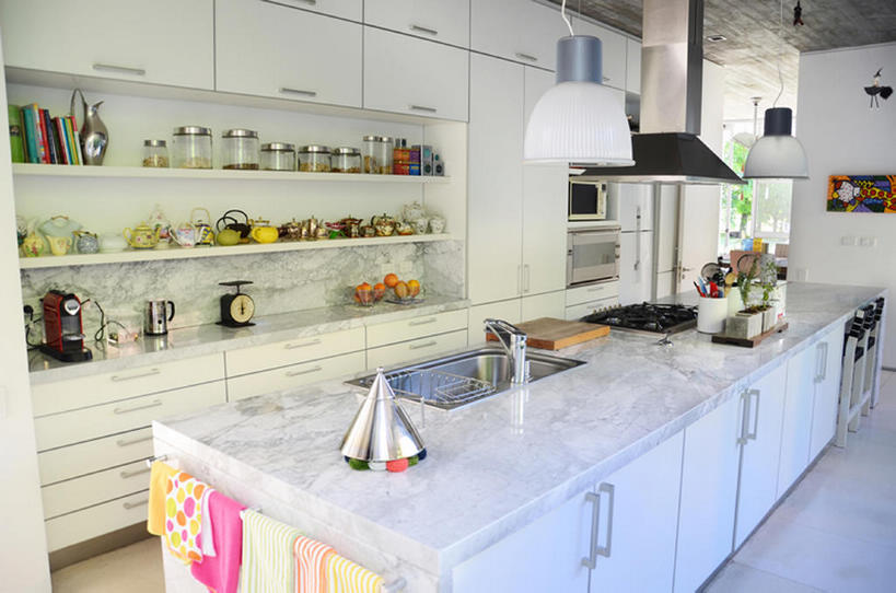 无人,家,横图,室内,时尚,厨房,阿根廷,一排,整齐,灶台,干净,现代,吊灯,排列,白色,摄影,风格,队列,房地产,开放式厨房,设计,彩图,bj175