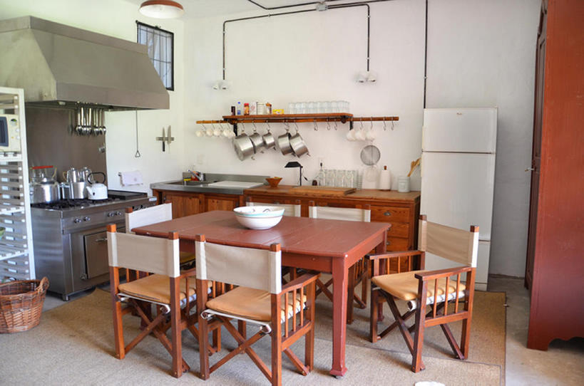 无人,家,横图,室内,餐桌,厨房,家具,装修,建筑,椅子,阿根廷,一排,整齐,装饰,水槽,冰箱,饭厅,房屋,屋子,公寓,干净,建设,装潢,布置,洋房,楼房,建筑物,住宅,排列,室内装潢,摄影,样板房,明亮,舒适,家居装潢,住房,风格,队列,房地产,房屋设计,室内设计,抽油烟机,开放式厨房,宽敞,样板房装潢,设计,烹调用具,彩图,房子,bj175